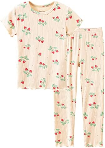 Пижами за бебета и малки момичета, Пижамный комплект с цветен модел и ягоди, Тениска и панталон, Размер 2T-10
